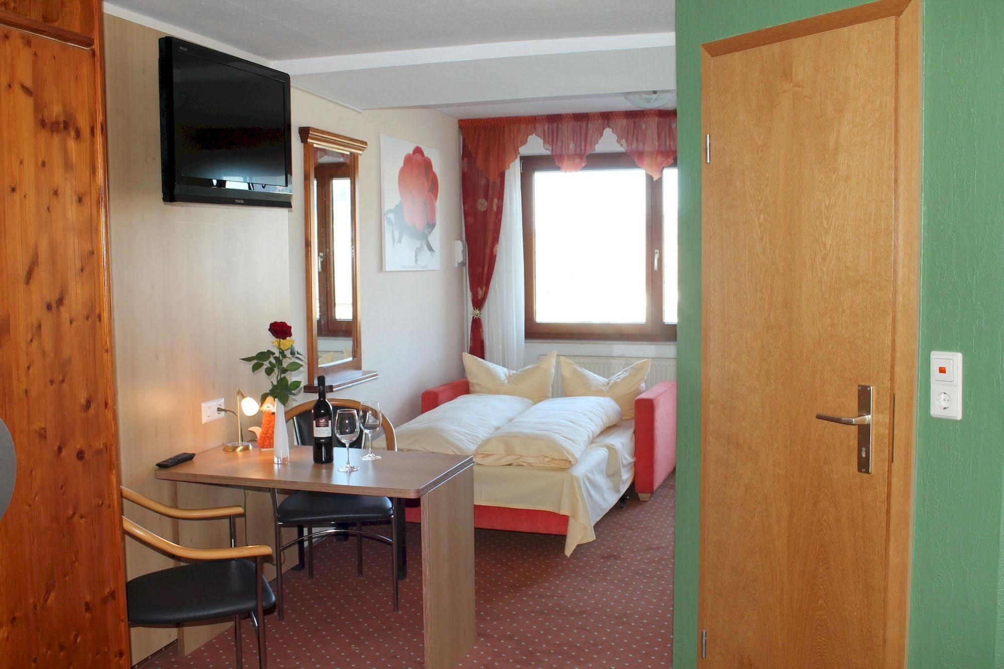 Deva Hotel Renchtalblick オーバーキルヒ エクステリア 写真